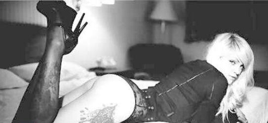 Damsel figures tatted