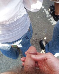 Queens in denim LXXXV - Palm- and Oral Jobs