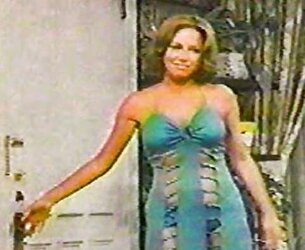 Mary Tyler Moore Legshow plus Fakes