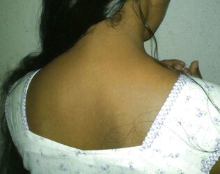 Sri Lankan Wifey Uncovered