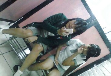 Combine Colegialas Calientes
