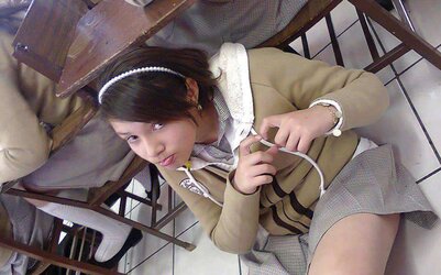 Combine Colegialas Calientes
