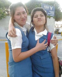 Combine Colegialas Calientes
