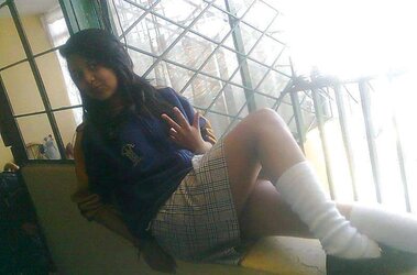 Combine Colegialas Calientes