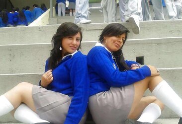 Combine Colegialas Calientes
