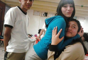 Combine Colegialas Calientes