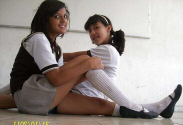 Combine Colegialas Calientes
