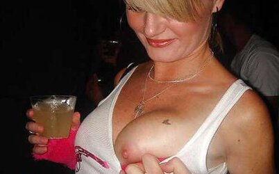 2 INSATIABLE SOIREE WOMEN - ERIN