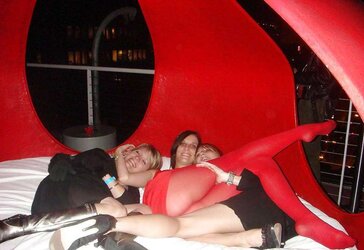 2 INSATIABLE SOIREE WOMEN - ERIN