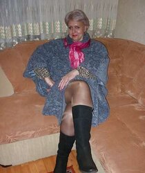 Russian mature dame with super-sexy gams!