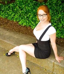 Dame with glasses