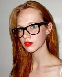 Dame with glasses