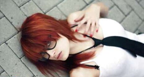Dame with glasses
