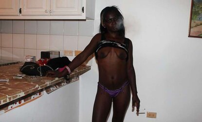 She Smokin - Little Titties