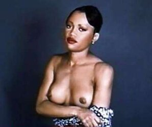 Theresa Randle Glamour, Bare, Caps