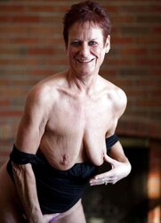 Saggy Bra-Stuffers on Mature