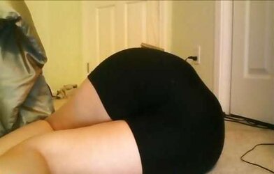Asian mega-bitch with a huge bootie