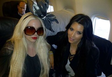 Kim Kardashian 2011 Twit Photos