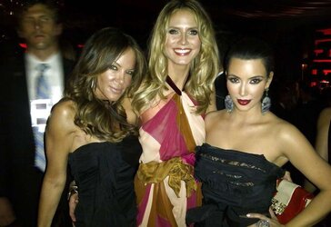 Kim Kardashian 2011 Twit Photos