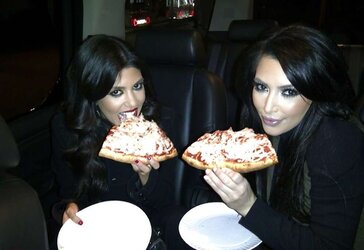 Kim Kardashian 2011 Twit Photos