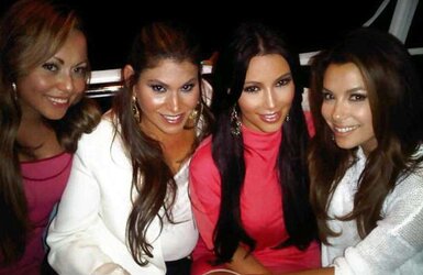 Kim Kardashian 2011 Twit Photos