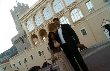 Kim Kardashian 2011 Twit Photos