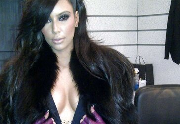 Kim Kardashian 2011 Twit Photos