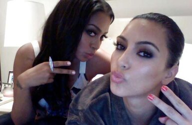 Kim Kardashian 2011 Twit Photos