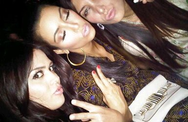 Kim Kardashian 2011 Twit Photos