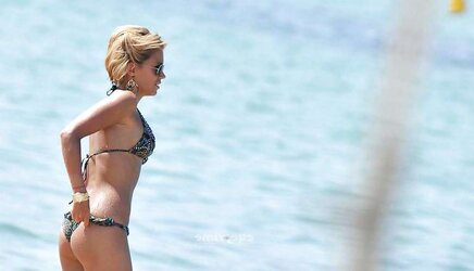 Sylvie van der Vaart - steaming holiday photos and other