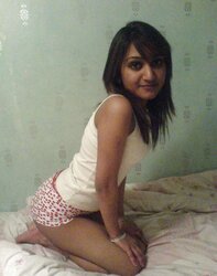Desi hoe from london