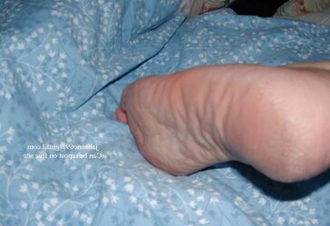 Jeu avec les pieds
