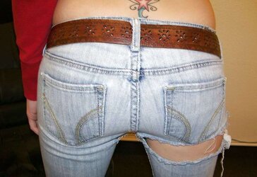 Canadian Teenager deepthroats little schlong