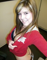 Canadian Teenager deepthroats little schlong