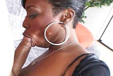 Hotty Dior - Thick Dark-Hued Caboose