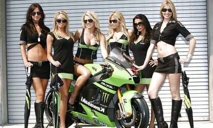 El duro mundo del motor y sus chicas