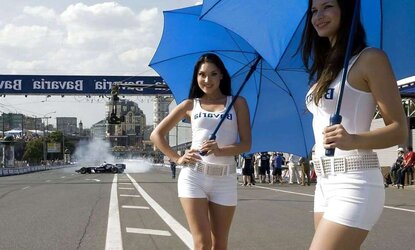 El duro mundo del motor y sus chicas