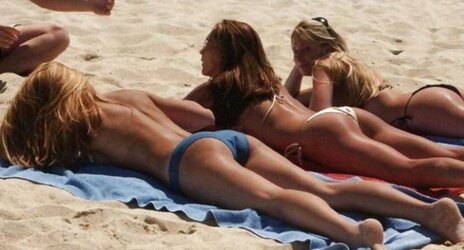 Beach Honeys are so STEAMING