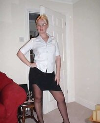 Mini-mini-skirt Mummy