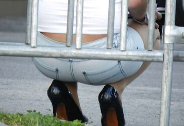 Jaw-Dropping in peeptoes