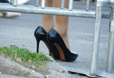 Jaw-Dropping in peeptoes