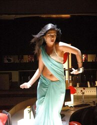 INDIAN ACTRESS KILLER WARM