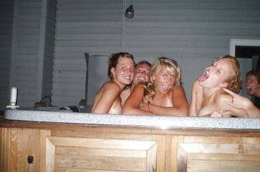 Besoffene soiree gals
