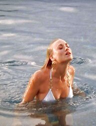 Yvonne Strahovski