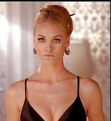 Yvonne Strahovski