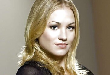 Yvonne Strahovski