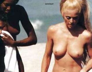 Celebrity Pokies Oops Upskirt Naked