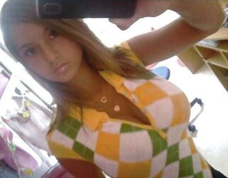 Grosse pralle Titten -Nonnude- two sate comment and vote