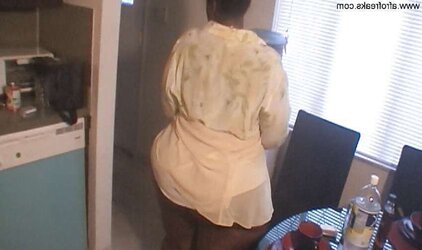 Granny goddess bee