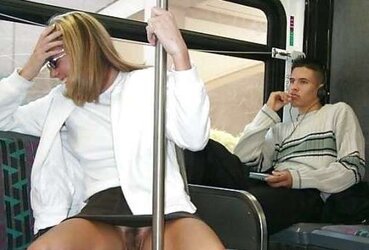 Debaixo da saia 26 - Under the miniskirt